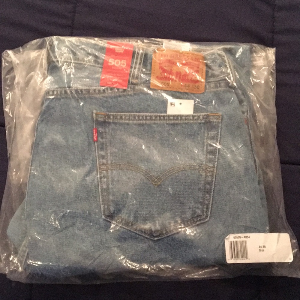 NWT Levi Jeans